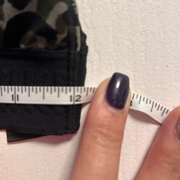 PINK by VS Camo Print Fishnet Sports Bra - Picture 3 of 6